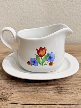 Vintage Corelle Coordinates Gravy Boat and Underplate floral "Fresh Cut" pattern